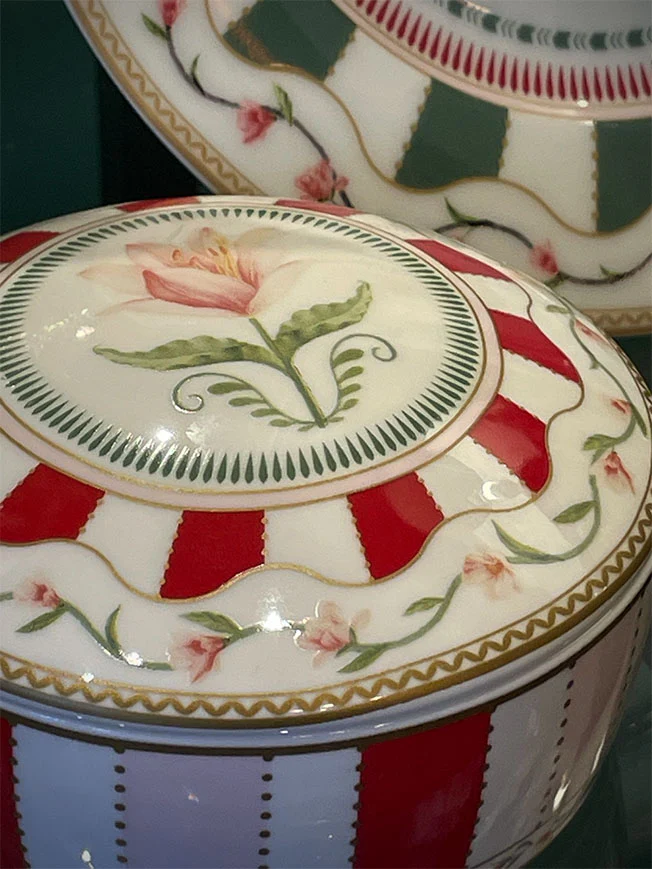 Caja Joyero Redonda de Porcelana 'Flowery' - Imagen 3